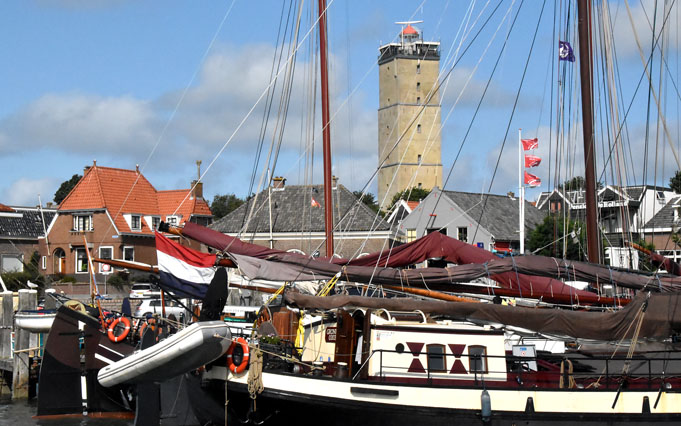 lageschieber auslaufen aus west terschelling